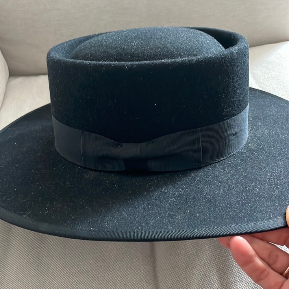Like New Wool Felt Gambler
